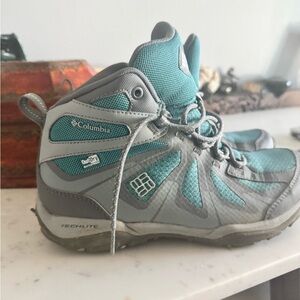 Columbia Kids' Teal and Gray Boots